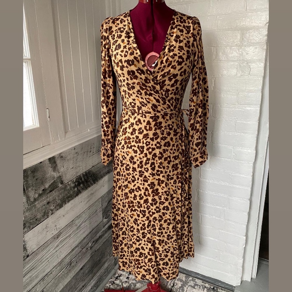 Gap leopard 🐆 wrap dress. NWT - Picture 5 of 8